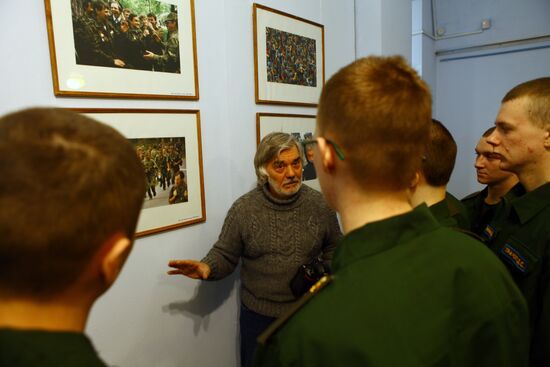 Soldier's Labor exhibition by photojournalist Vladimir Vyatkin