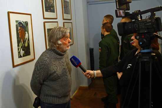 Soldier's Labor exhibition by photojournalist Vladimir Vyatkin