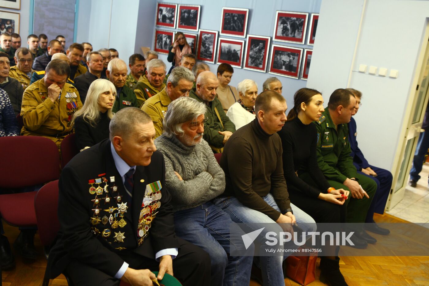 Soldier's Labor photo exhibition by photo correspondent Vladmir Vyatkin