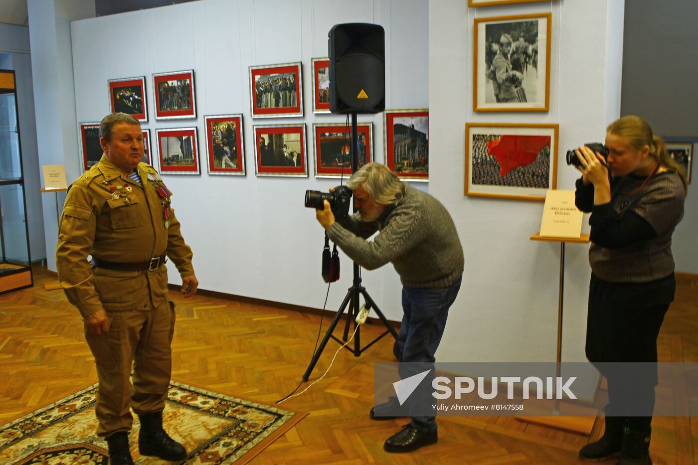 Soldier's Labor photo exhibition by photo correspondent Vladmir Vyatkin