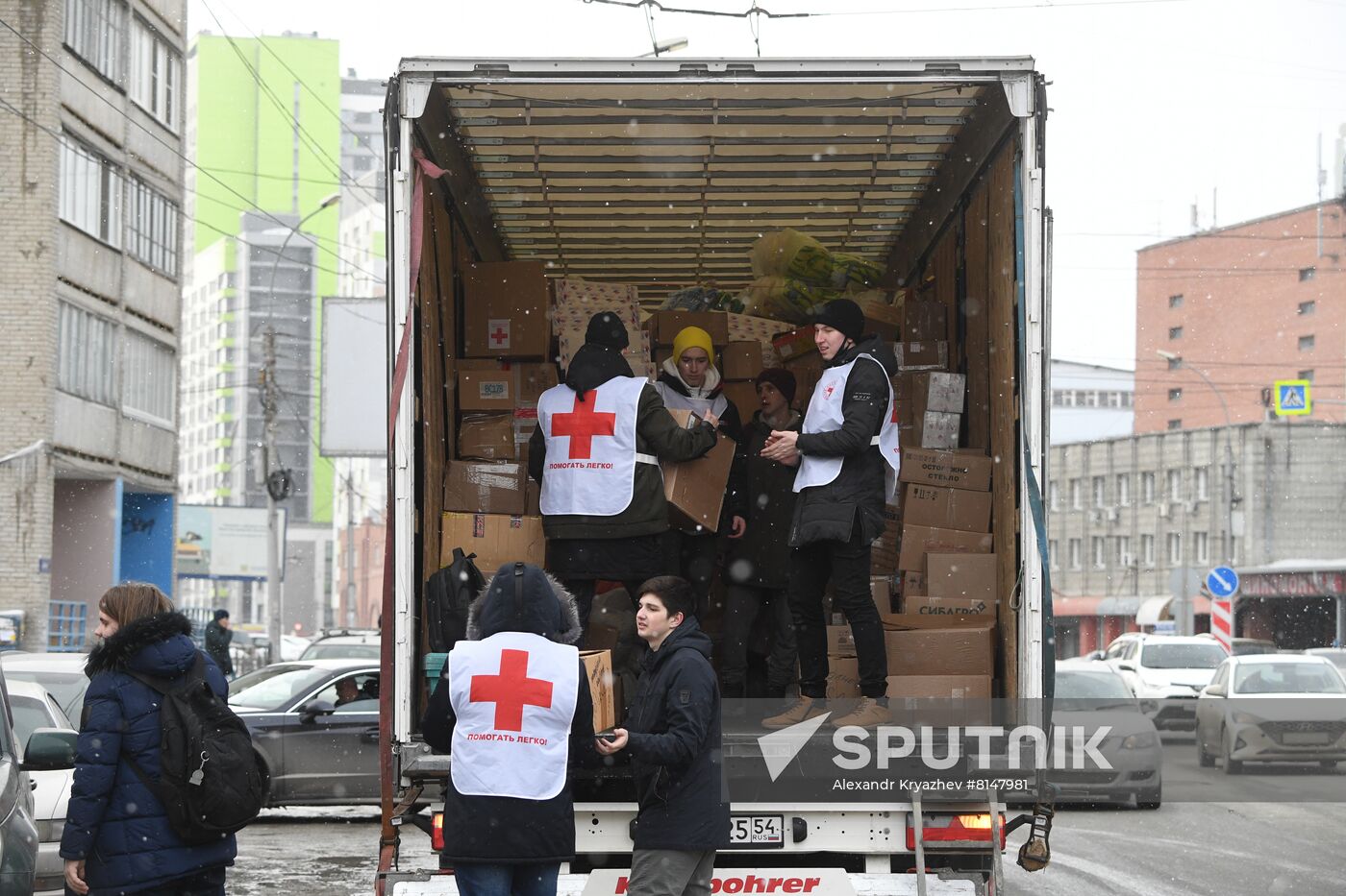 Russia LPR DPR Evacuees Humanitarian Aid 