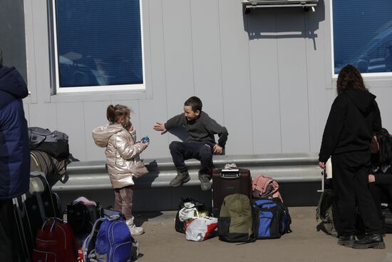 Russia Ukraine Refugees