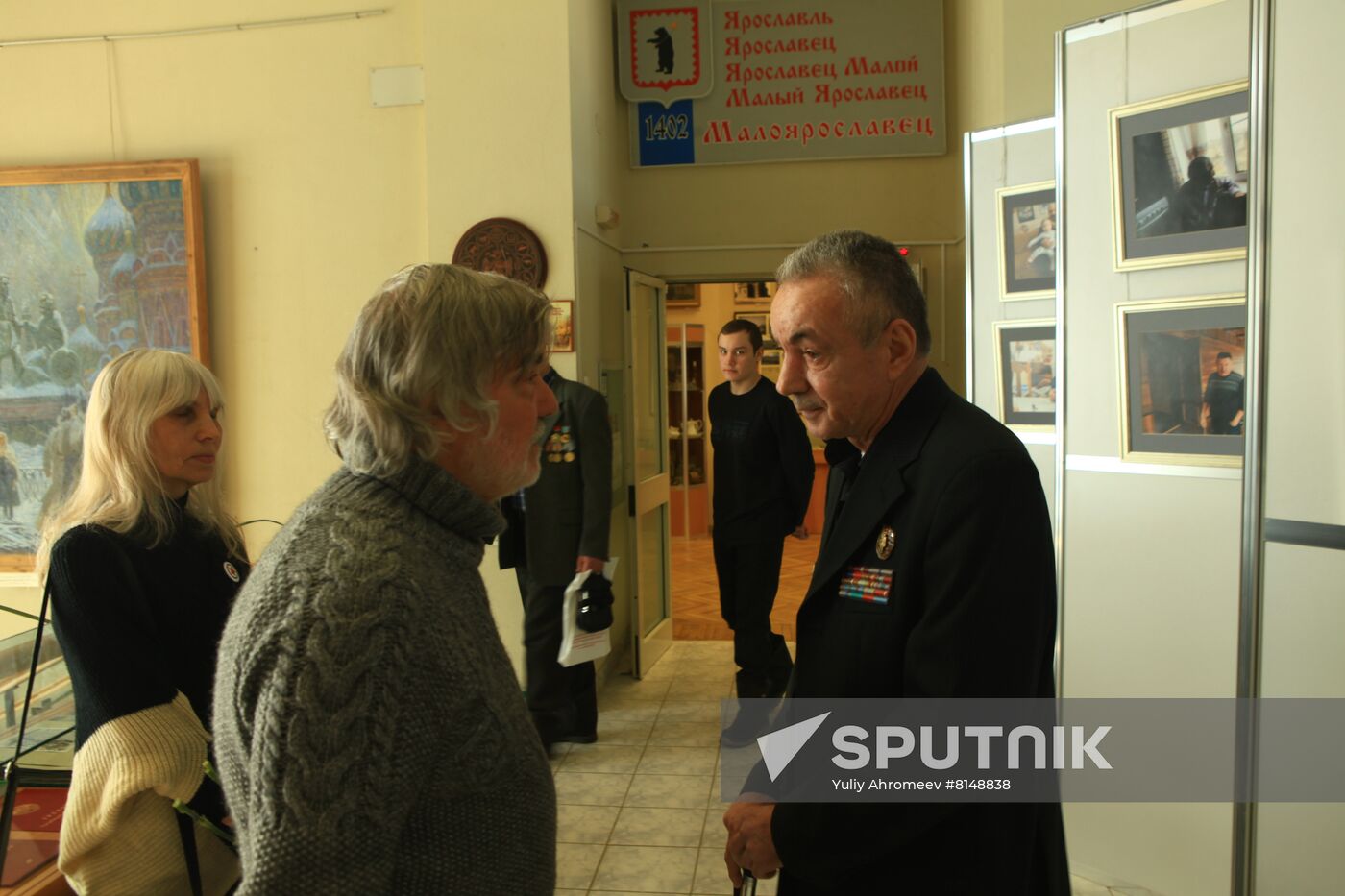 Soldiers on Duty project by photojournalist Vladimir Vyatkin