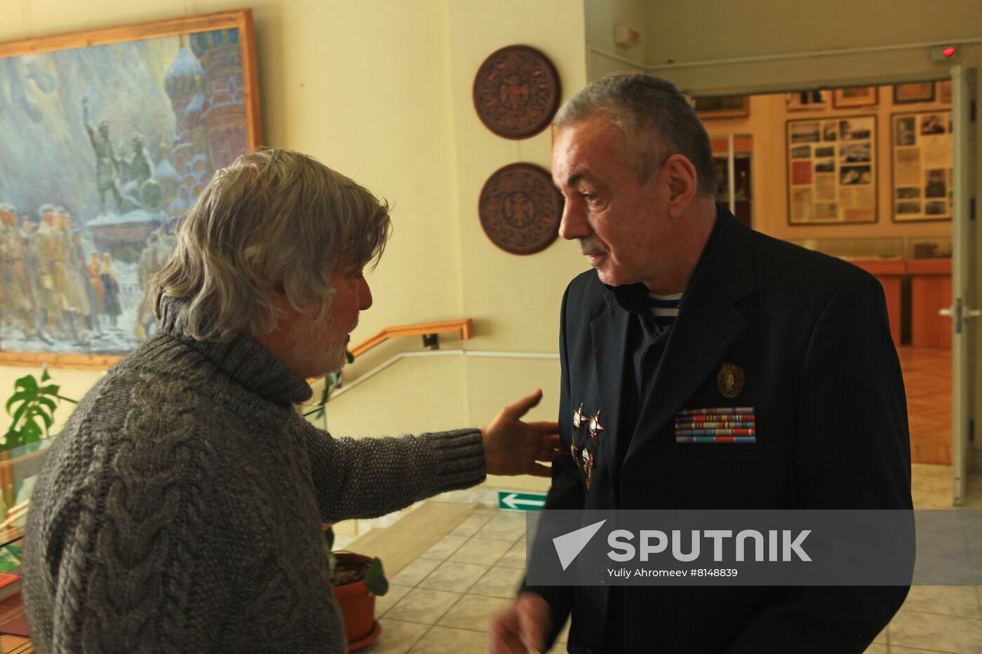 Soldiers on Duty project by photojournalist Vladimir Vyatkin