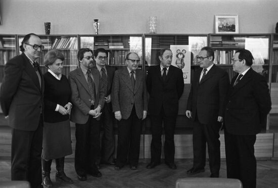 Protocol on cooperation between APN and Freie Welt