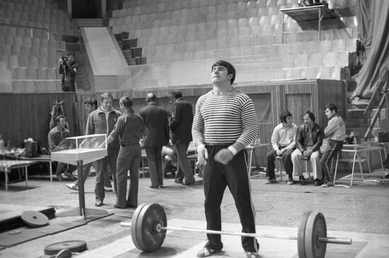Weightlifter David Rigert at European Championships in Varna