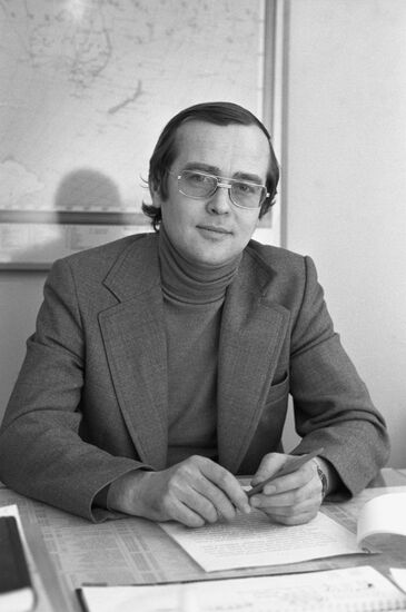 Y. Tabachnikov, Head of Press Department, Committee of Youth Organizations