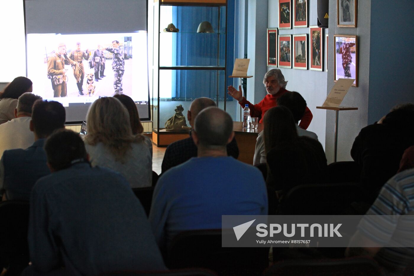 MIA Rossiya Segodnya photo correspondent Vladimir Vyatkin’s creative session