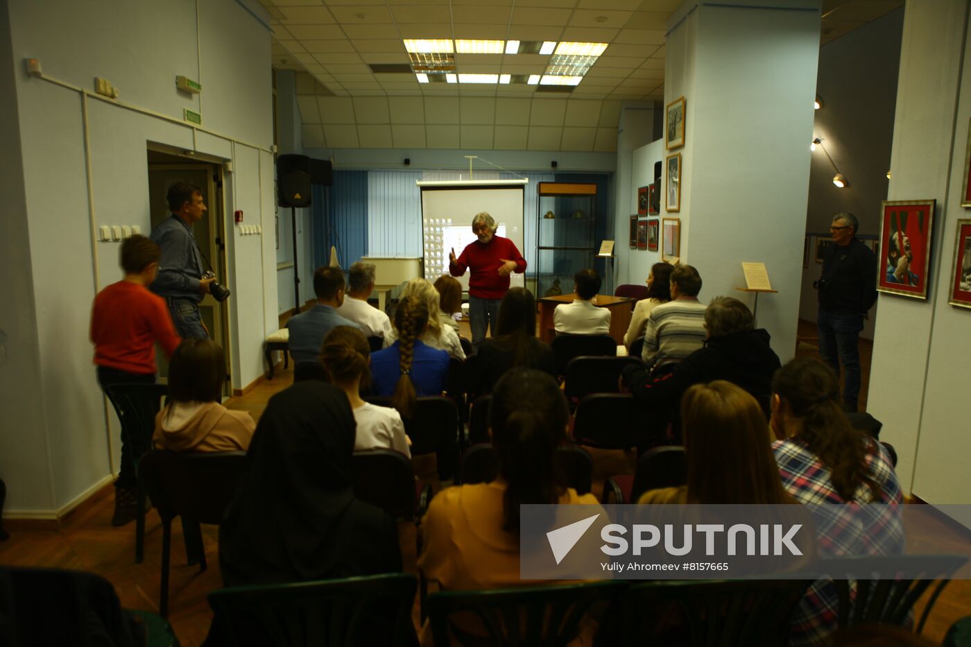 MIA Rossiya Segodnya photo correspondent Vladimir Vyatkin’s creative session