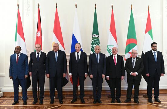 Russia Arab League Ukraine