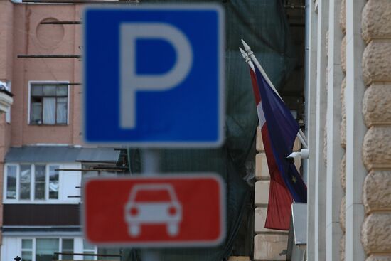 Russia Baltic States Diplomats Expelling