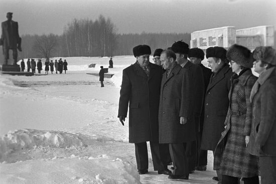 GDR Foreign Minister Oskar Fischer visits USSR
