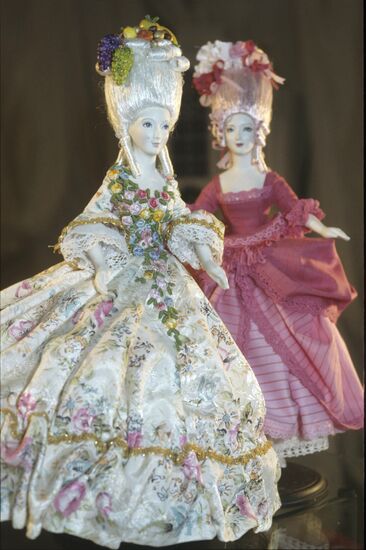 Doll-maker Alexandra Khudyakova