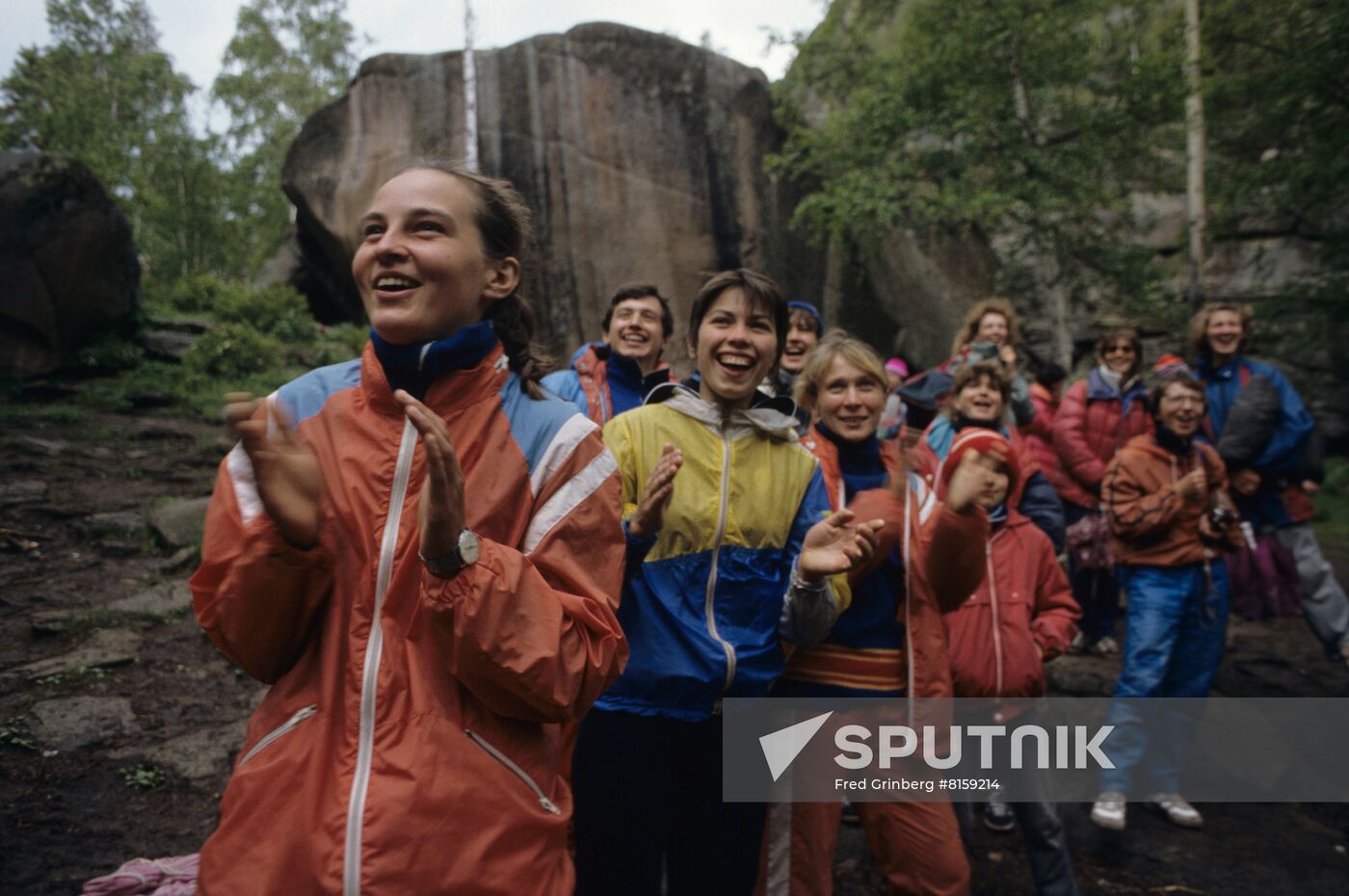 Cliff-hanging competitions at Stolby (Pillars) State Reserve in Krasnoyarsk Territory