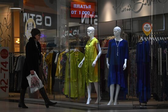Russia Economy Retailing