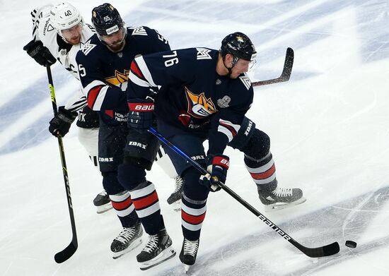 Russia Ice Hockey Kontinental League Metallurg - Traktor