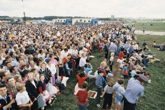 Aviation and sports festival to mark Soviet Air Force Day