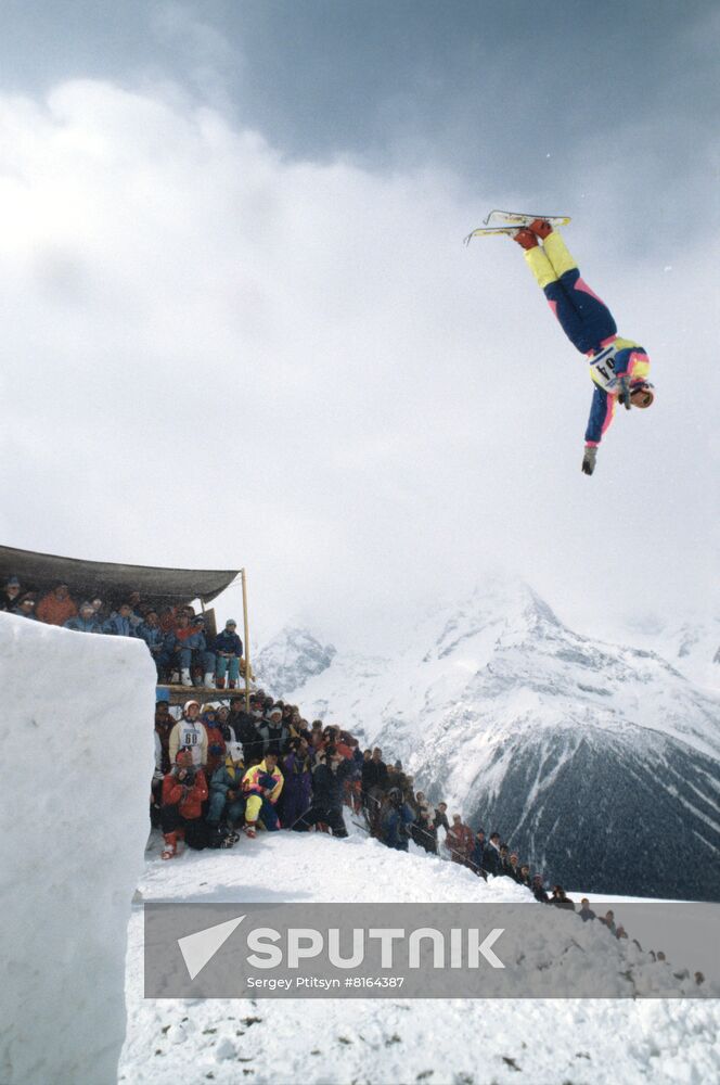 1989 International Freestyle Tournament in Dombai