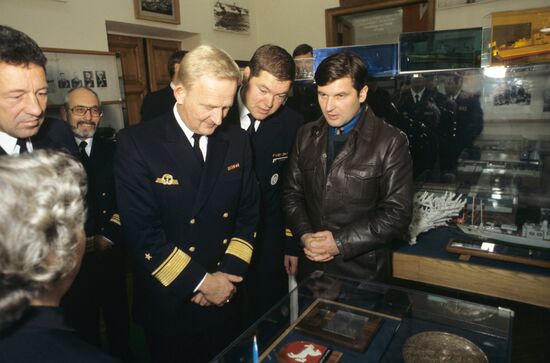 Naval ships of Federal Republic of Germany visit Leningrad