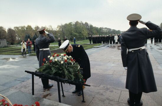 Naval ships of Federal Republic of Germany visit Leningrad