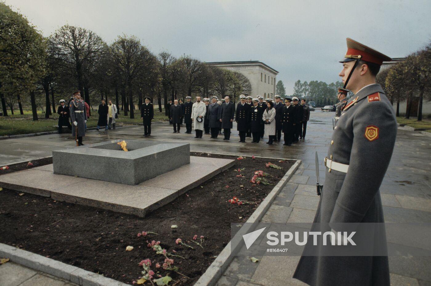 Naval ships of Federal Republic of Germany visit Leningrad