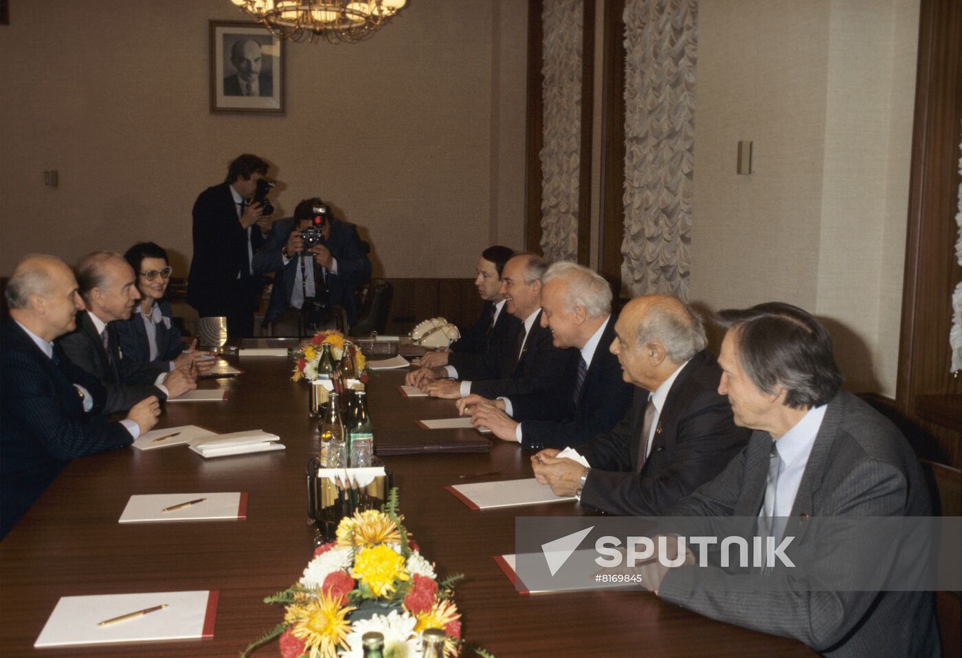 Yugoslav delegation visits USSR