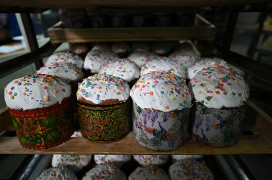 Russia Orthodox Easter Preparations