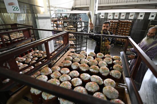 Russia Orthodox Easter Preparations