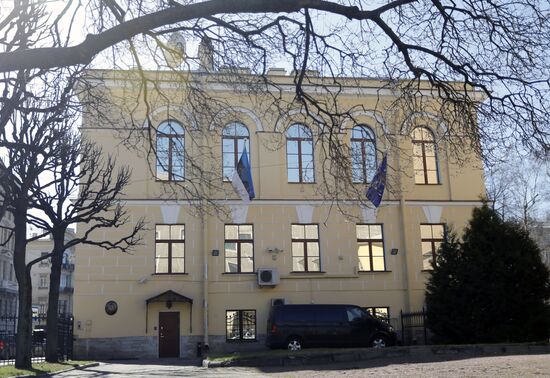 Russia Baltic States Consulates Closing