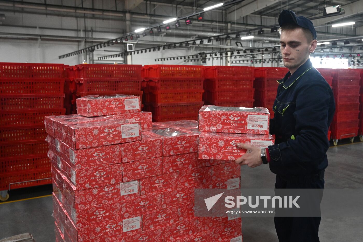 Russia Ukraine Orthodox Easter Preparations