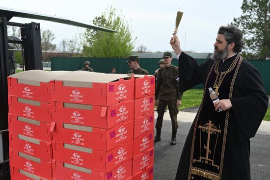 Russia Ukraine Orthodox Easter Preparations