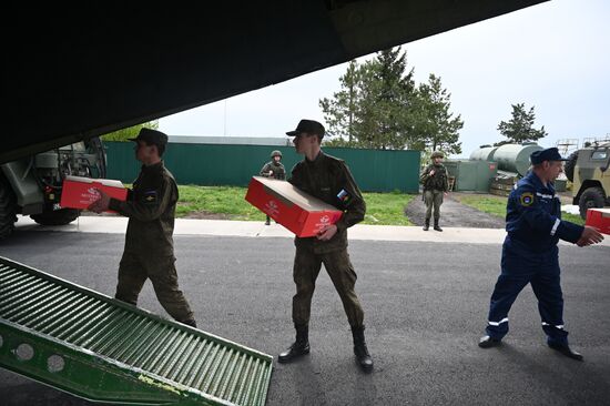Russia Ukraine Orthodox Easter Preparations