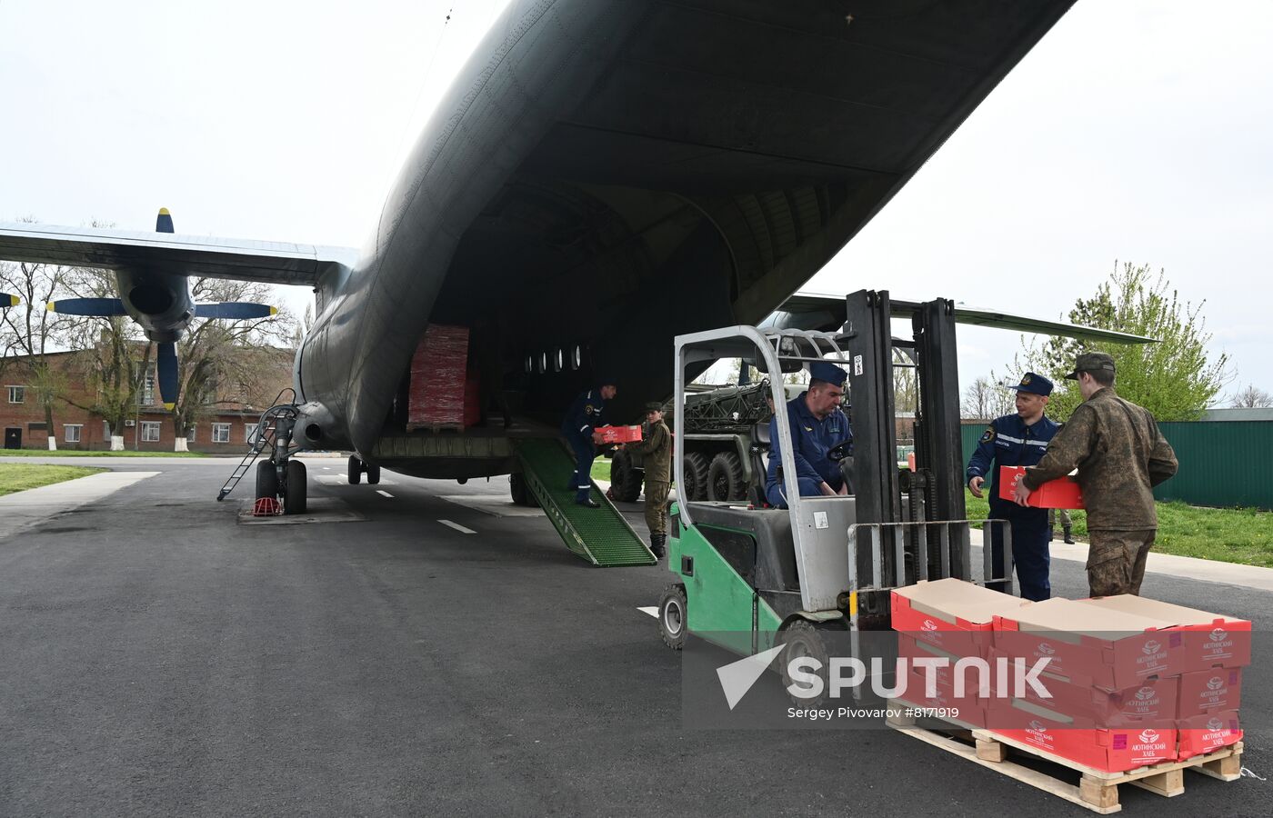 Russia Ukraine Orthodox Easter Preparations