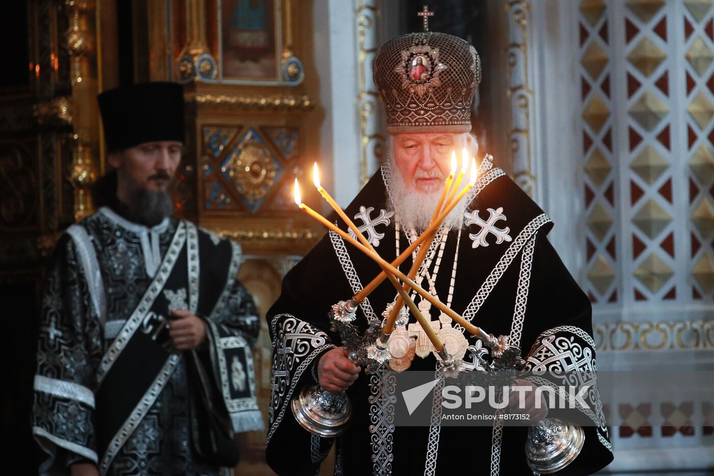 Russia Religion Patriarch Easter Cakes Blessing