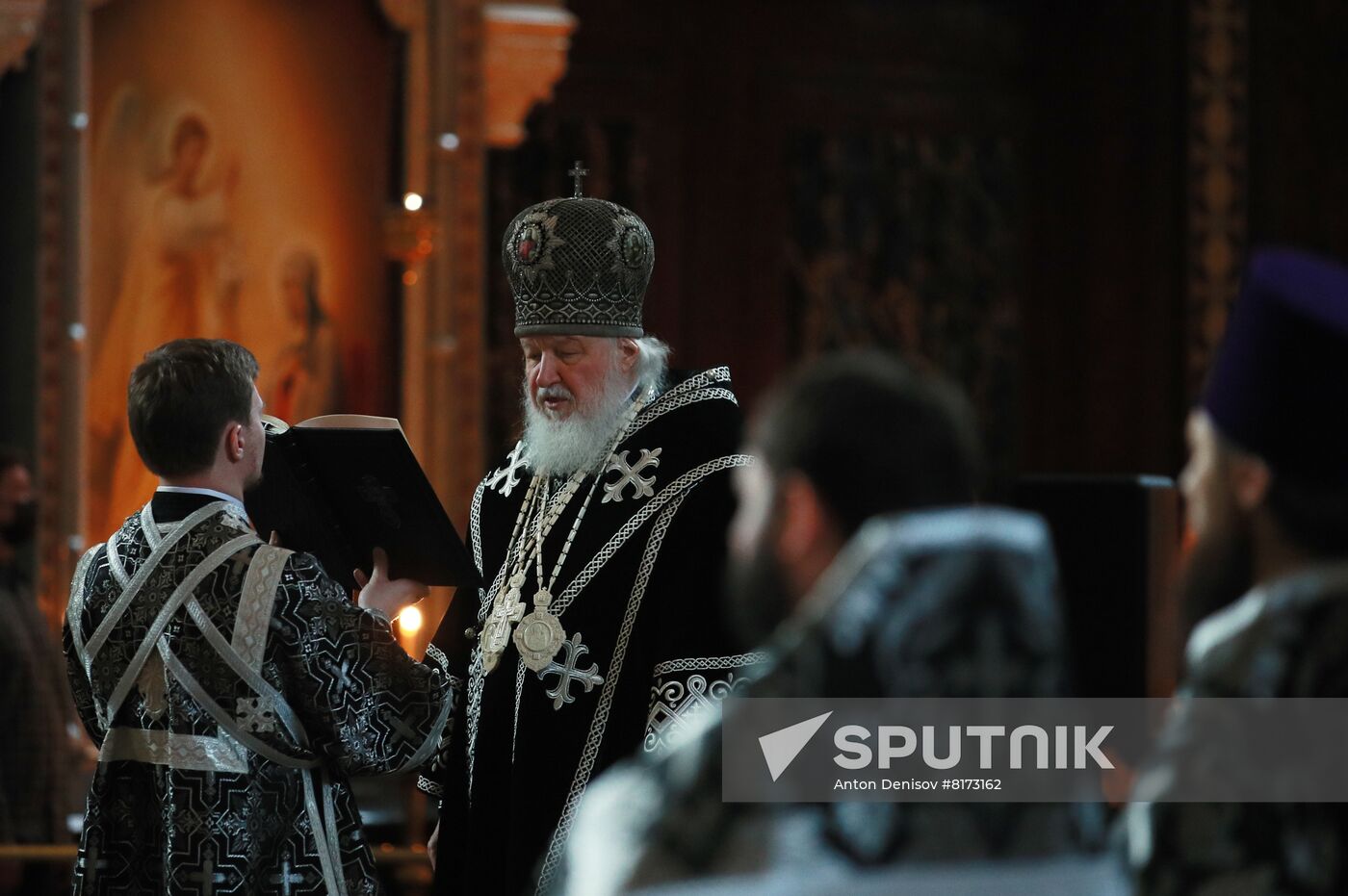 Russia Religion Patriarch Easter Cakes Blessing