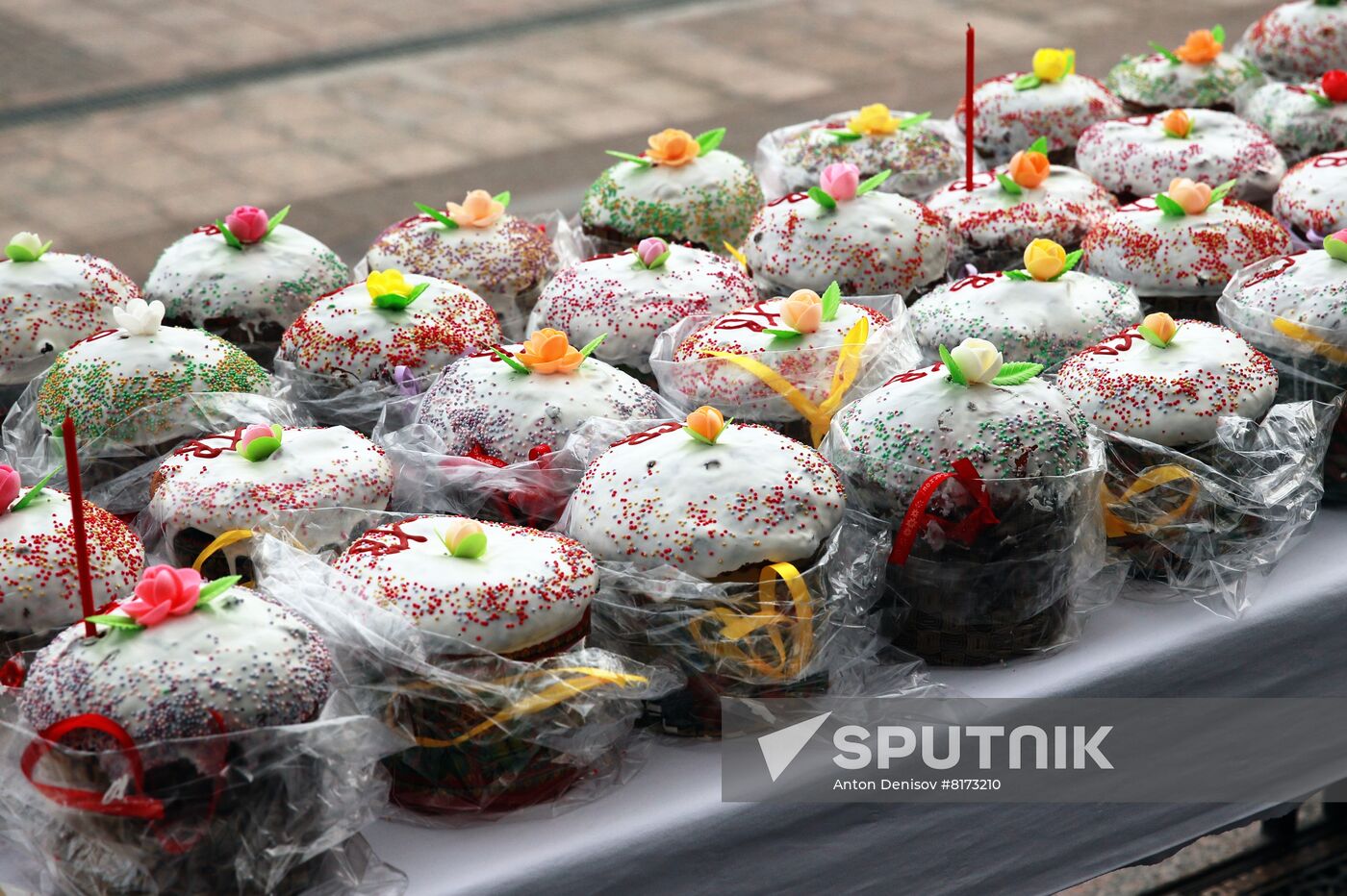 Russia Religion Patriarch Easter Cakes Blessing