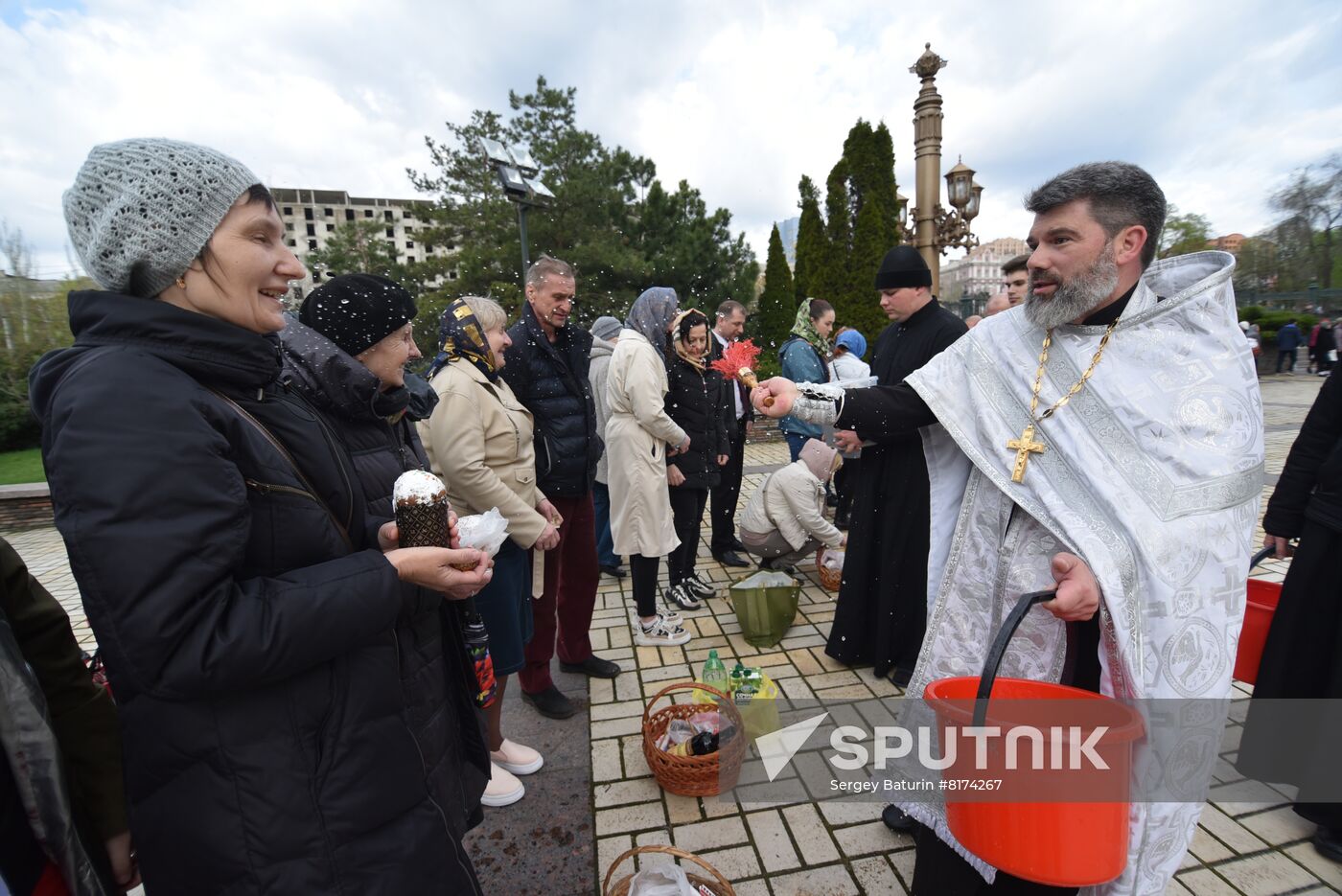 DPR LPR Orthodox Easter