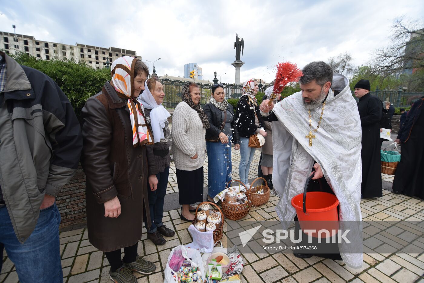 DPR LPR Orthodox Easter