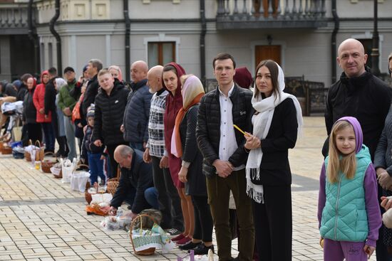 DPR LPR Orthodox Easter