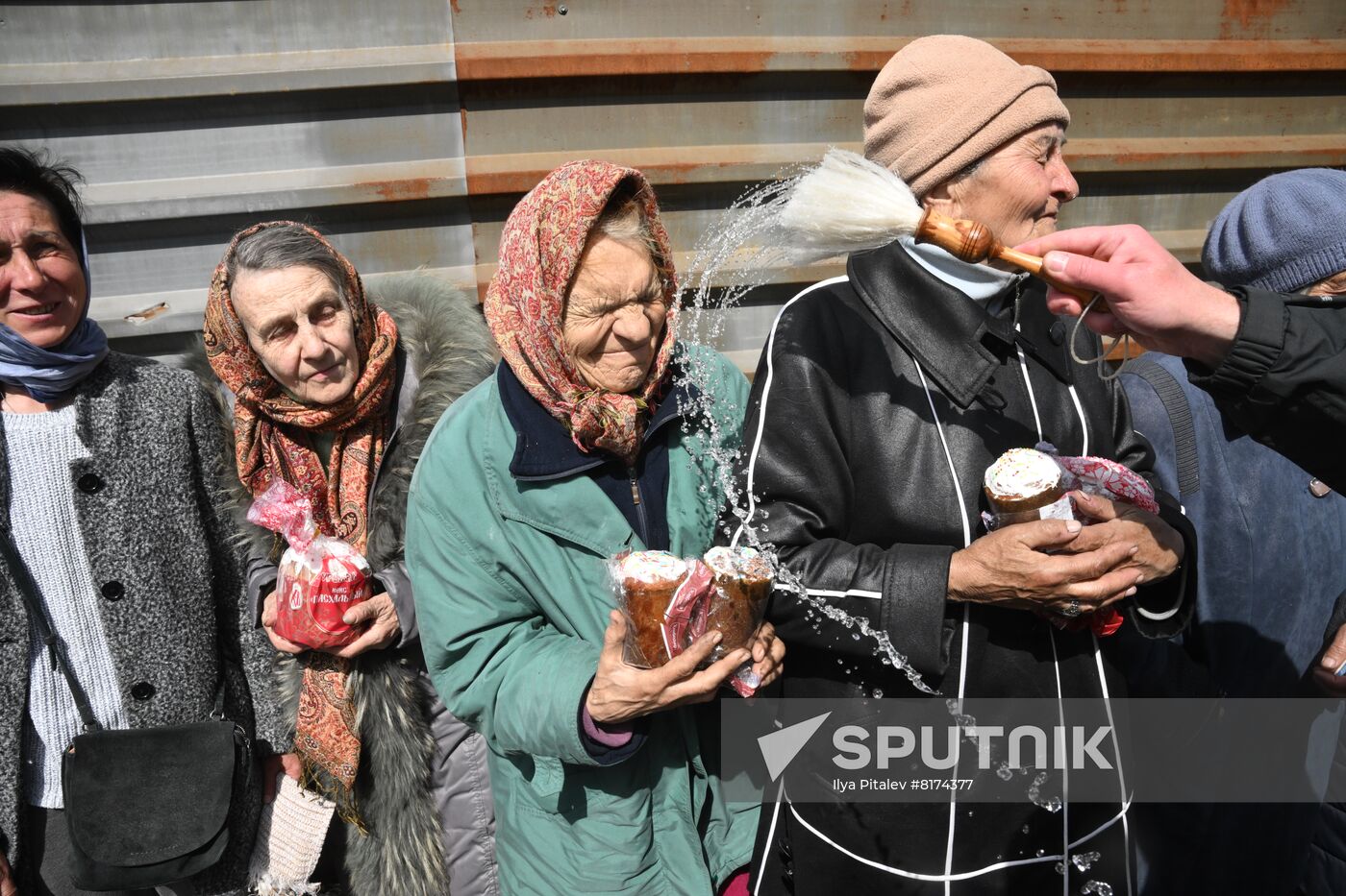 DPR LPR Orthodox Easter 