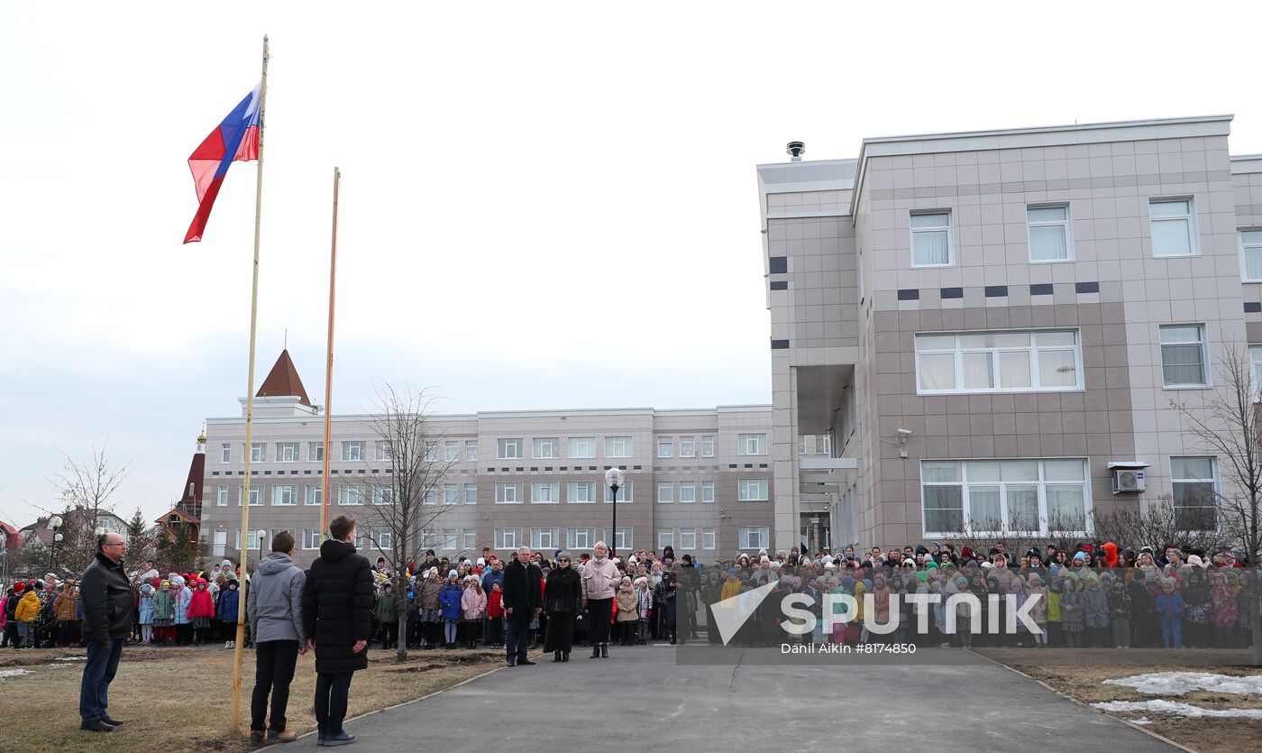 Russia Schools Flag Rising Ceremony