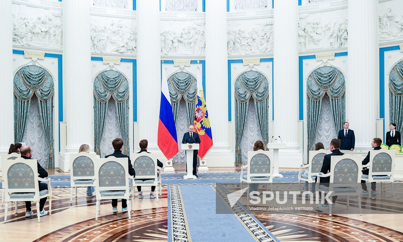 Russia Putin Olympic Medalists