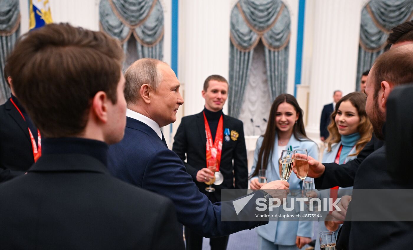 Russia Putin Olympic Medalists