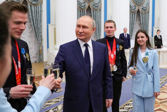 Russia Putin Olympic Medalists