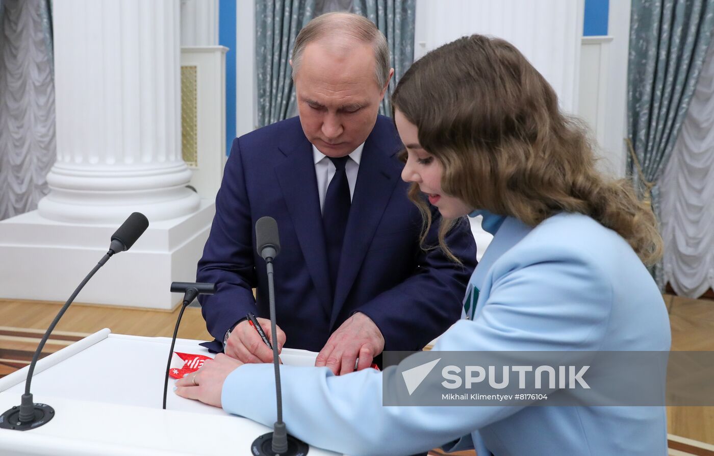 Russia Putin Olympic Medalists