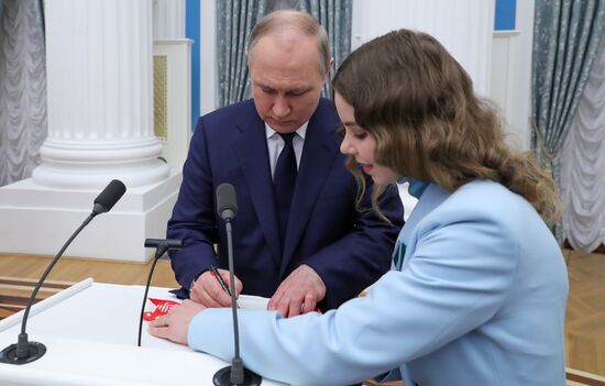 Russia Putin Olympic Medalists