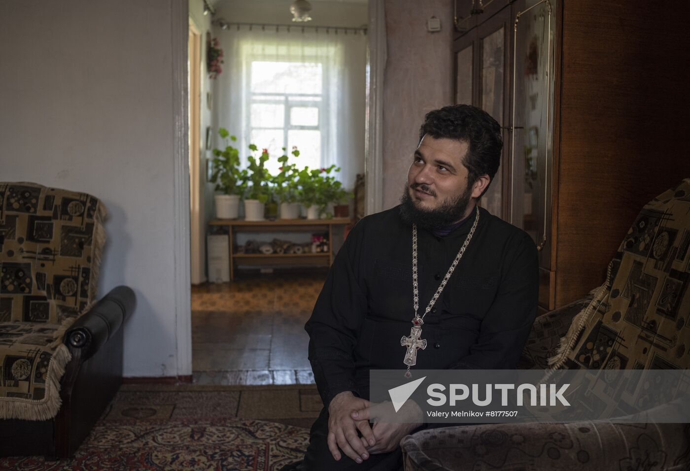 LPR Russia Ukraine Military Operation Priest Family