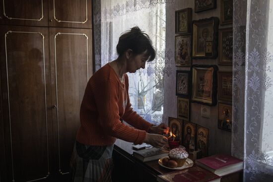 LPR Russia Ukraine Military Operation Priest Family