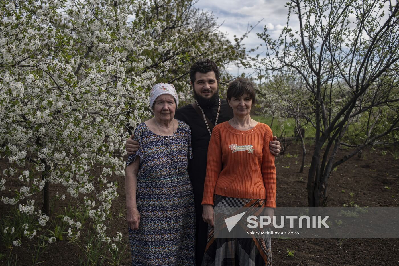 LPR Russia Ukraine Military Operation Priest Family