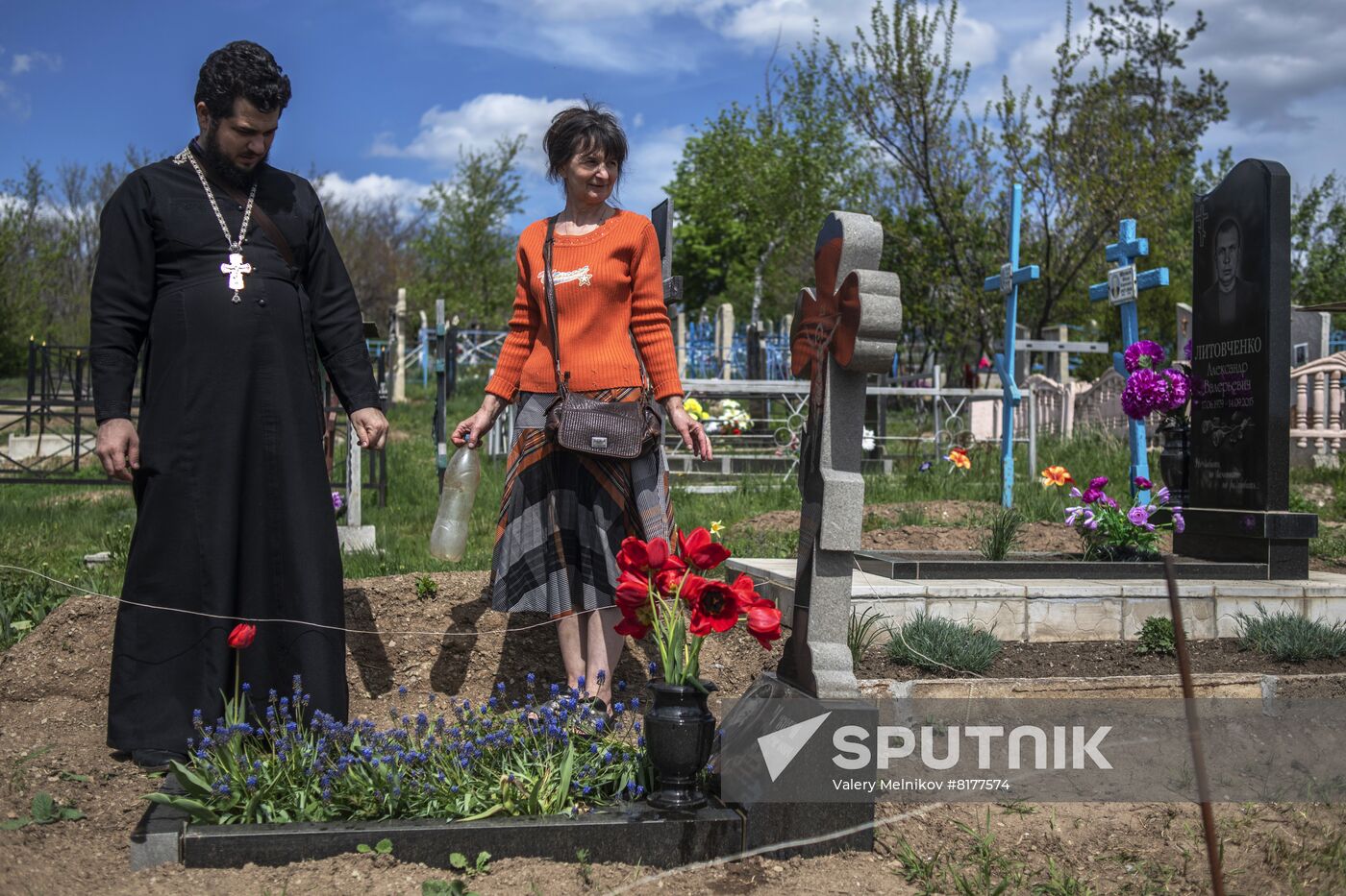 LPR Russia Ukraine Military Operation Priest Family